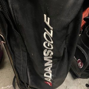 Adams tight Lies Stand Bag .
With rain cover